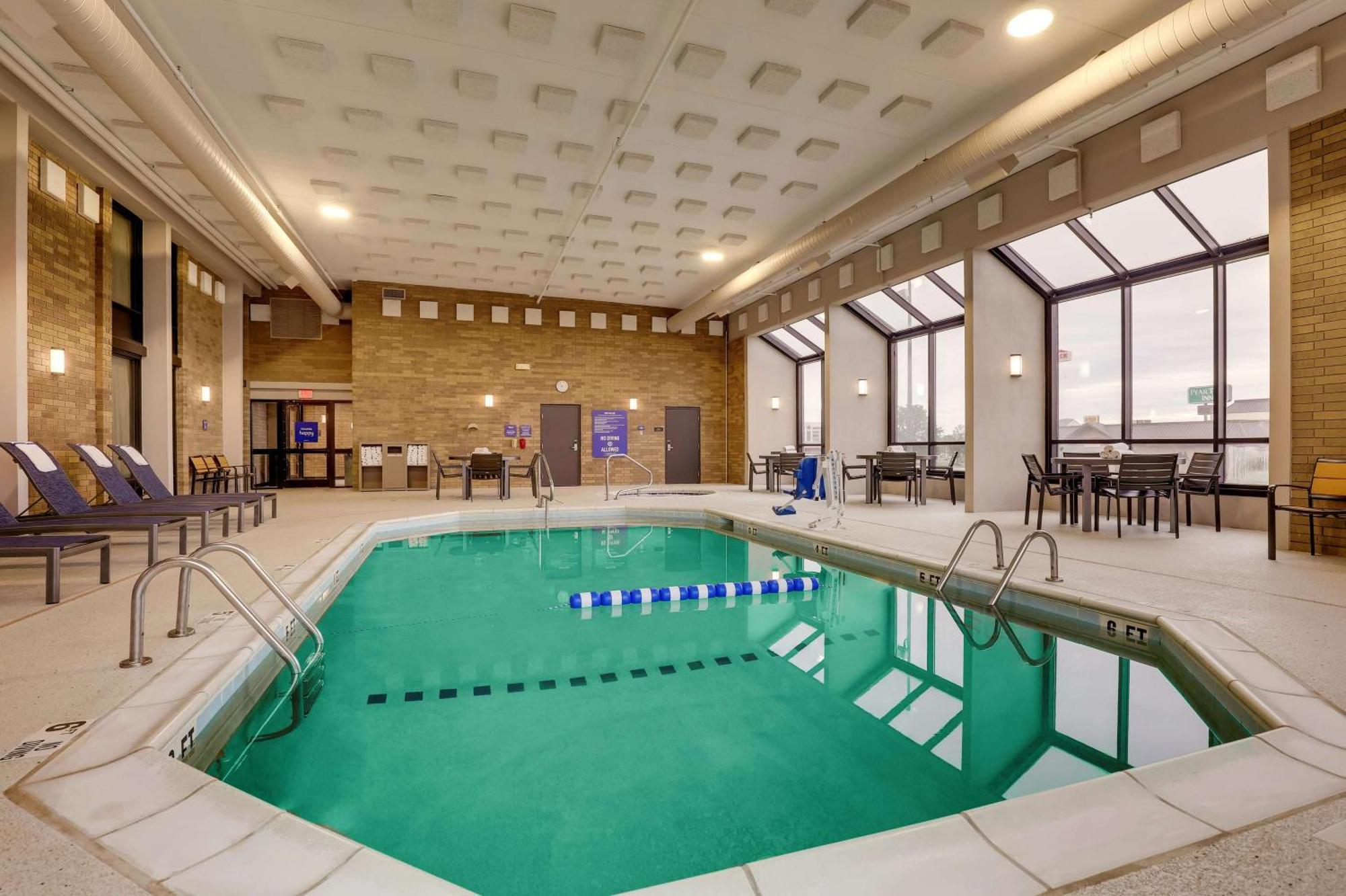 Drury Inn & Suites Кейп-Джірардо Екстер'єр фото